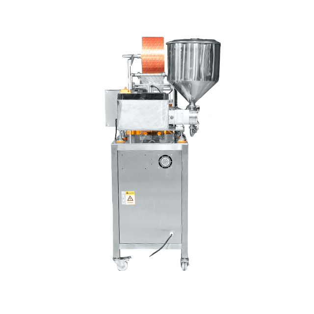Automatic Rotor Pump Liquid Pasta Filling 3 Side Sealing Packing Machine FSL-GTX100
