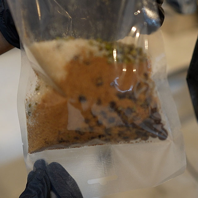 Particle Weighing Filling Machine WM-500G4HCM