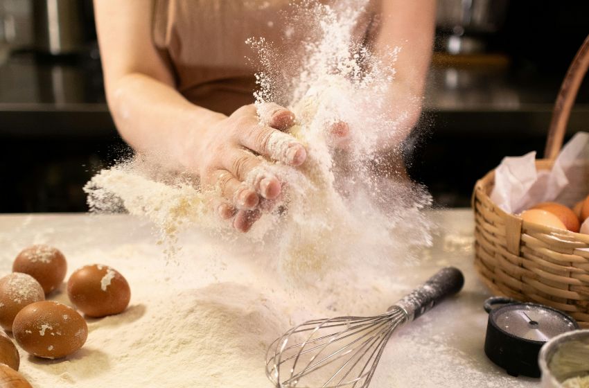 Manual Tapi Presisi: Kelebihan Sistem Hand Wheel pada Planetary Mixer DMX-B10D Fomac