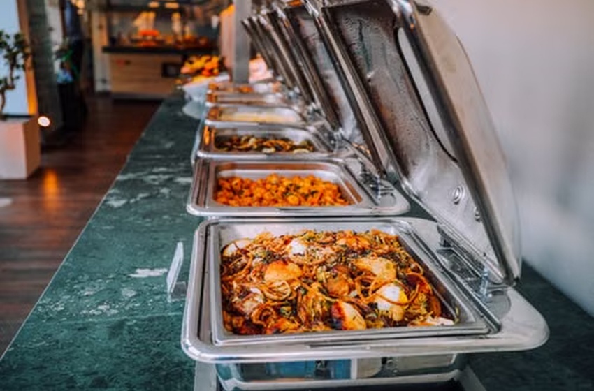 Panduan Memilih Mesin Pemanas Makanan (Bain-Marie) di Surabaya: Kenali BMR-E22M dari FOMAC