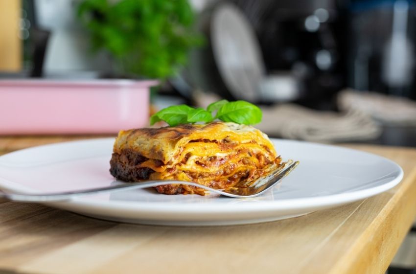 lasagna dibuat menggunakan mesin fomac