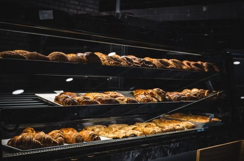 Upgrade Produksi Usaha Bakery di Medan dengan Oven Listrik BOV-MT265 FOMAC