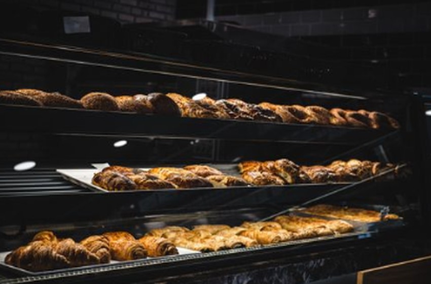 Mesin Bakery Jogja: Panduan Lengkap Memilih Peralatan Bakery Modern untuk Meningkatkan Produksi dan Omzet Usaha